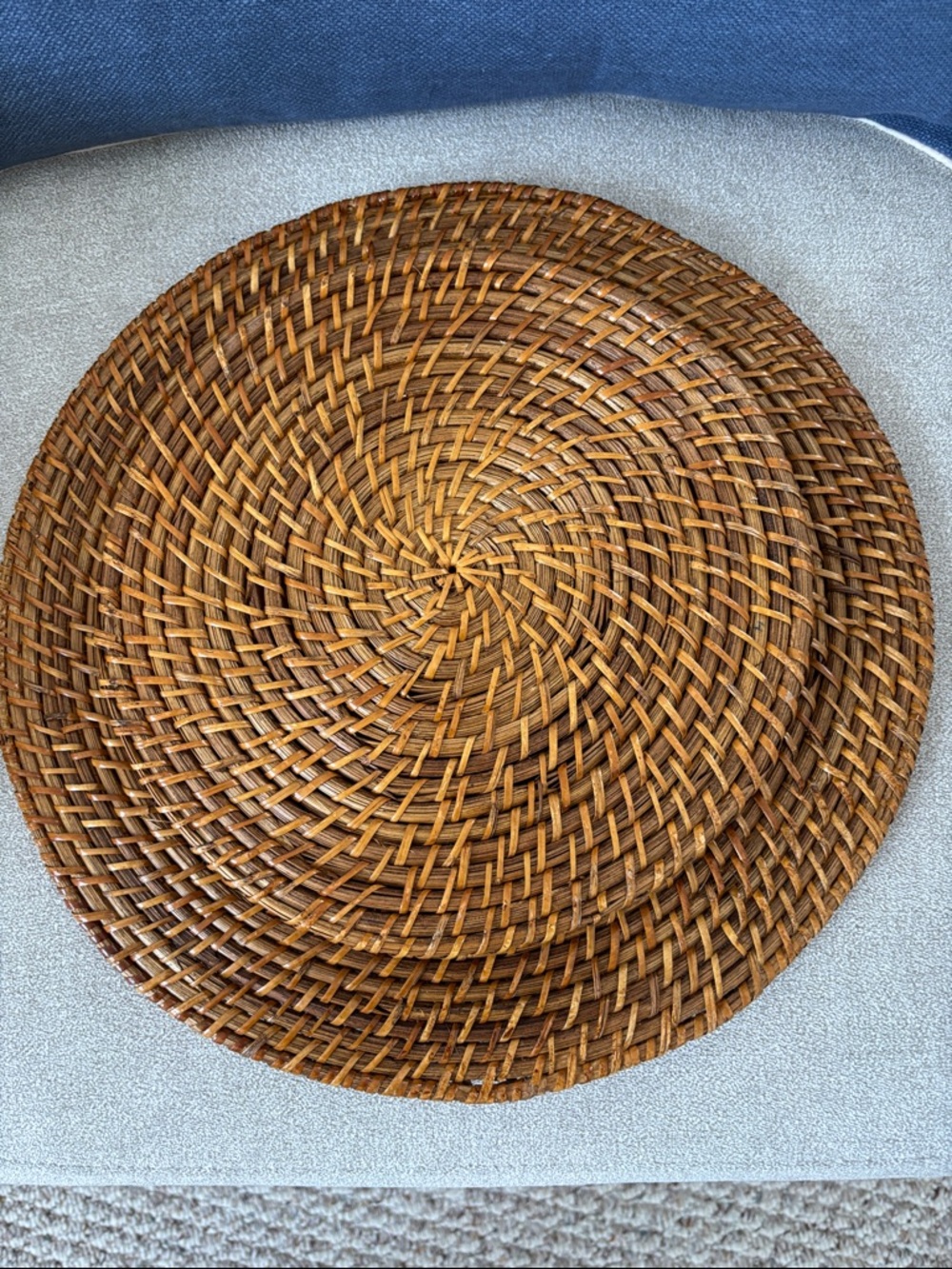 Wicker serving platter - Picture 2 of 2